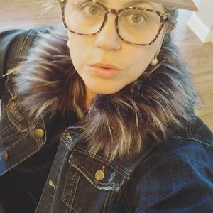 Meet your Posher, Branca